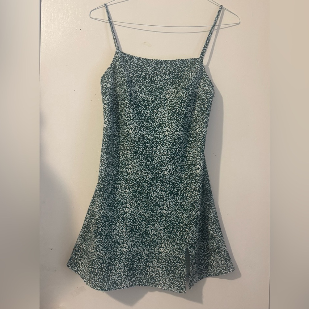 Chic Green Patterned Mini Dress